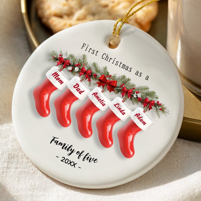 Ornamento De Cerâmica Cute first Christmas family of five red stockings (Criador carregado)