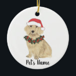 Ornamento De Cerâmica Dachshund Personalizado (Longo Curso, Creme)<br><div class="desc">Faça a lista legal este ano com um ornamento personalizado do seu elfo de creme de inglês favorito! Para os presentes mais doces,  emparelhe-o com um impressão de arte correspondente ou outro item da minha coleção!</div>