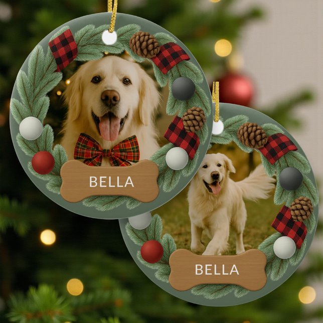 Ornamento De Cerâmica Dog Name Photo Holiday Christmas Wreath (Criador carregado)