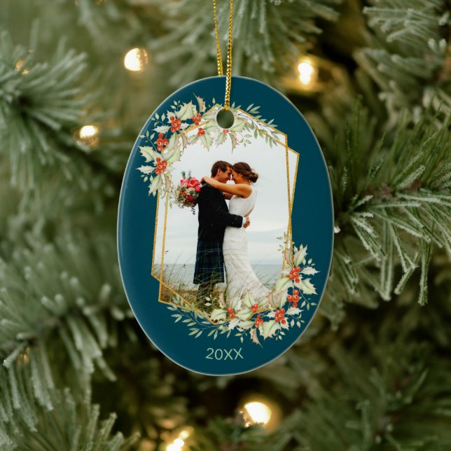 Ornamento De Cerâmica Dourado e Holly | Foto de feriado geométrico (Árvore)