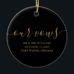 Ornamento De Cerâmica Dourado Negro Esboço Seus Vídeos De Casamento<br><div class="desc">Este presente chic de manutenção de casamento pode ser personalizado com seus votos especiais de casamento. Projetado por Thisnotme©</div>