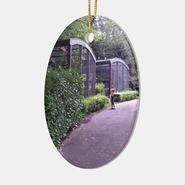 Ornamento De Cerâmica duas crianças no parque (Esquerda)