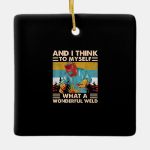 Ornamento De Cerâmica E Eu Penso Para Mim Mesma Que Um Maravilhoso Solda