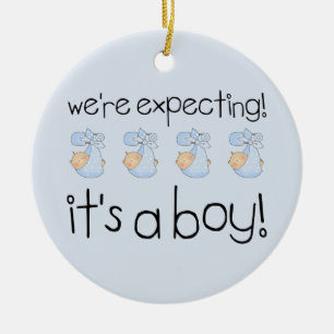 Ornamento De Cerâmica É Um Menino