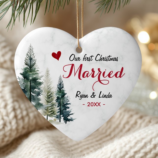 Ornamento De Cerâmica Elegant first Christmas Married heart shaped (Criador carregado)