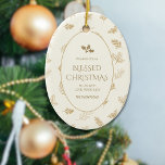 Ornamento De Cerâmica Elegante Dourado Winter deixa MIstletoe<br><div class="desc">Ouro elegante que o inverno sai do ornamento com uma mensagem personalizada e um nome de família,  num fundo de marfim. Espaço múltiplo disponível para uma mensagem personalizada.</div>