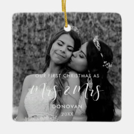 Ornamento De Cerâmica Elegante Nosso Primeiro Natal como a Sra. e Sra. F