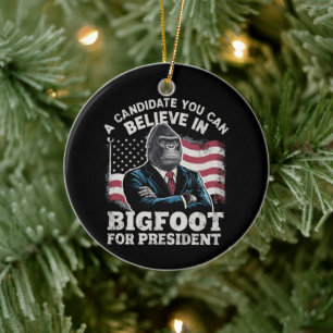 Ornamento De Cerâmica Eleição 2024 Voto Engraçado Sasquatch EUA
