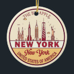 Ornamento De Cerâmica Emblem Skyline Nova Iorque<br><div class="desc">Nova Iorque minimalista,  design de arte colorida com monumentos e marcos da cidade de Nova Iorque.</div>