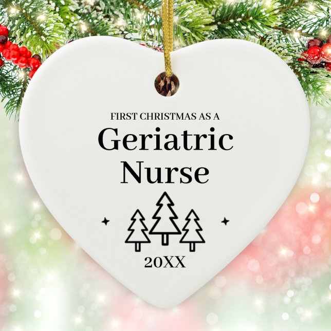 Ornamento De Cerâmica Enfermeira Geriátrica Natal do Novo Emprego (Geriatric Nurse New Job Christmas Ceramic Ornament
)