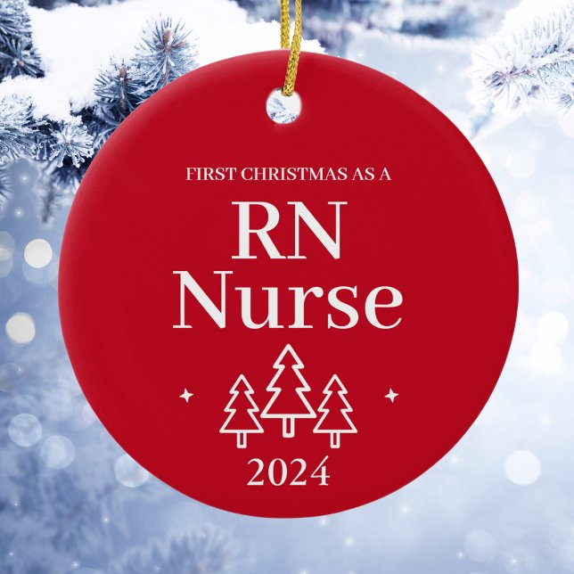 Ornamento De Cerâmica Enfermeira Red RN Primeiro Natal (Red RN Nurse First Christmas Ceramic Ornament
)