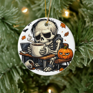 Ornamento De Cerâmica Esqueleto Bebe Cerveja de Outono