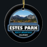 Ornamento De Cerâmica Estes Park Colorado Viagem Art Emblem<br><div class="desc">A design de arte Estes Park mostrando a cidade no norte Colorado. É conhecida como base para o Parque Nacional da Montanha Rochosa.</div>