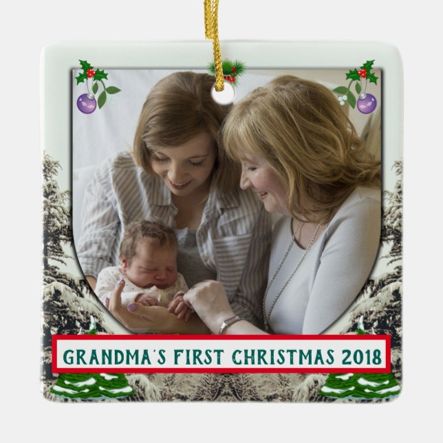 Ornamento De Cerâmica Evergreens e Neve Avó Primeiro Natal (Frente)