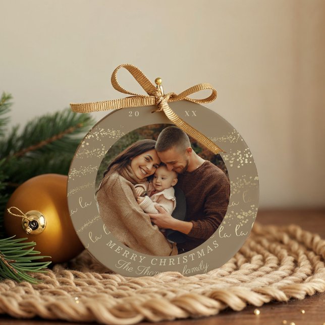 Ornamento De Cerâmica Fa La Magical Dourado Christmas Carol Song Foto (Fa La La Magical Gold Christmas Carol Song Photo Ceramic Ornament)