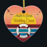 Ornamento De Cerâmica Favor Personalizado Do Casamento De Cruzeiro<br><div class="desc">Uma vista romântica do pôr do sol, com forma de coração, o ornamento do navio de cruzeiro de casamento. Um favor maravilhoso para um casamento de cruzeiro. Este ornamento apresenta uma arte digital romântica e vibrante com vista ao pôr do sol b Designs XG NYC. É uma ideia de favor...</div>