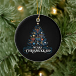 Ornamento De Cerâmica Feliz Chrismukkah Feriado Judaico Hanukkah<br><div class="desc">Religião de Feriado Judaico de Chrismukkah,  feliz</div>