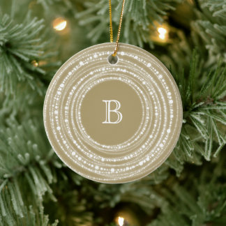 Ornamento De Cerâmica Feliz E Brilho Espalham Monograma Foto De Natal