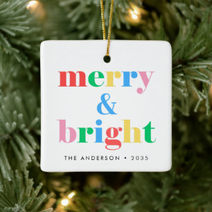 Ornamento De Cerâmica Feliz e tipografia colorida brilhante Natal