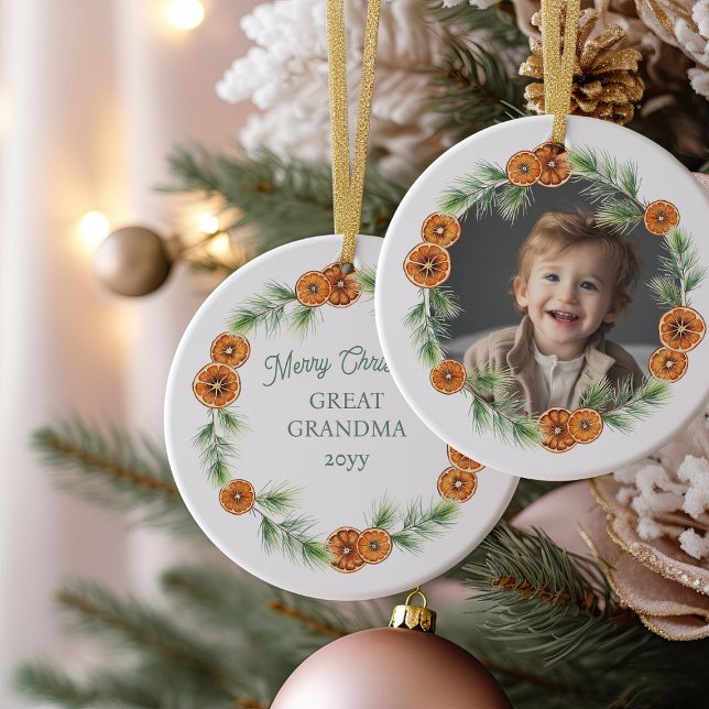 Ornamento De Cerâmica Feliz Excelente de Natal Vovó Citrus Wreath Foto (Christmas Photo Ornament with citrus pine wreath frame)