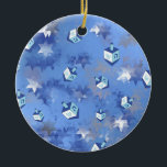 Ornamento De Cerâmica Feliz Hanukkah Challing Stars and Dreidels<br><div class="desc">Você está vendo a coleção de Design Lee Hiller. Roupa,  Ofertas e Coleções Lee Hiller Fotografia ou Coleção de Arte Digital. Você pode ver sua fotografia da Nature em http://HikeOurPlanet.com/ e seguir seu blog de caminhada no Hot Primavera National Park.</div>