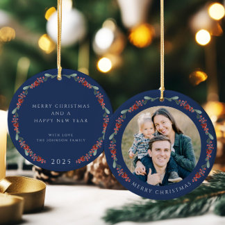 Ornamento De Cerâmica Feliz Natal Foto Botânica de Azevinho