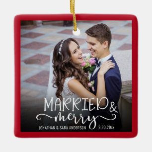 Ornamento De Cerâmica Feriado de Fotografias Vermelhas Casado e Feliz