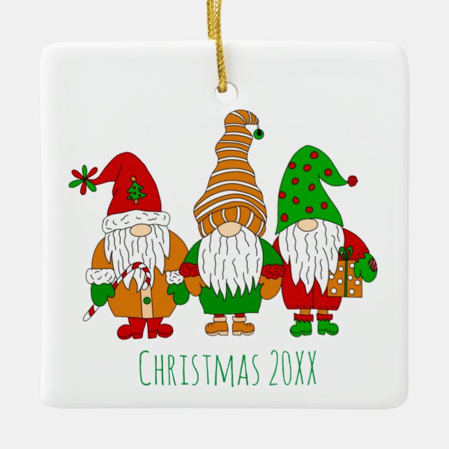 Ornamento De Cerâmica Feriado Personalizado de Três Gnomos de Natal Gnom (Frente)