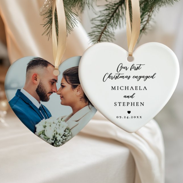 Ornamento De Cerâmica First Christmas Engaged Modern Minimalist Photo (Criador carregado)