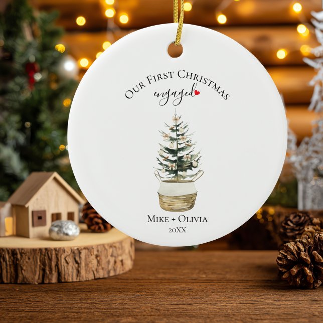 Ornamento De Cerâmica First Christmas Engaged Tree Gold Bows Ball Custom (Criador carregado)