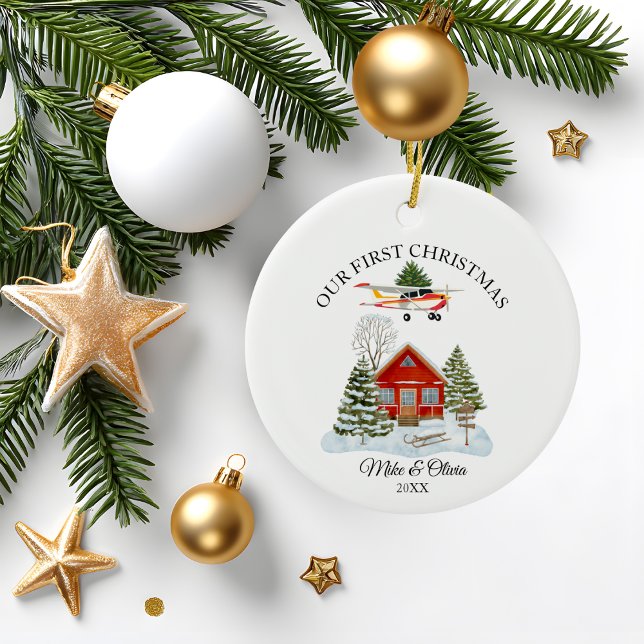 Ornamento De Cerâmica First Christmas New Home Cessna Airplane and Tree (Criador carregado)