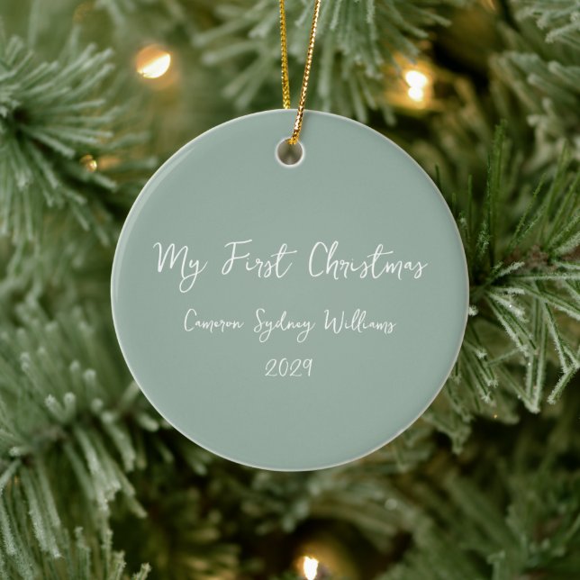 Ornamento De Cerâmica First Christmas Script Baby Photo Sage Green (Árvore)