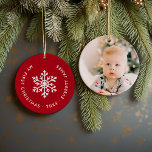Ornamento De Cerâmica Floco de Neve Red Winter First Christmas Keepsaoke<br><div class="desc">O ornamento de feriado cerâmico personalizado com a foto do seu bebê e o texto personalizado "Meu Primeiro Natal". Este simples design de Natal moderno apresenta um floco de neve branco sobre um fundo vermelho festivo. Use as ferramentas de design para escolher qualquer cor de fundo, editar fontes e cores...</div>