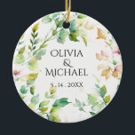 Ornamento De Cerâmica Flores silvestres de cor aquosa verde-elegante<br><div class="desc">Elegante botânico, flores silvestres de cor d'água verde - ideia de presente de Excelente para aquele novo casal casado! Para começar a alterar nomes e detalhes do evento, clique em "Personalizar este modelo" e edite o texto nas caixas modelo. Para acessar as ferramentas de edição mais avançadas, role para baixo...</div>