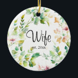 Ornamento De Cerâmica Flores silvestres de cor aquosa verde-elegante<br><div class="desc">Elegante cor de água botânica, flores silvestres verdes - ideia de presente de excelente para a nova Noiva! Para começar a alterar nomes e detalhes do evento, clique em "Personalizar este modelo" e edite o texto nas caixas modelo. Para acessar as ferramentas de edição mais avançadas, role para baixo até...</div>