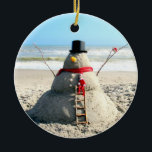 Ornamento De Cerâmica Florida Snowman Ornament<br><div class="desc">Snowman on the back, Snow woman on the back -- or should I say a sandman and sand woman - because we don't get snow here ... let me tell you shoveling sand is just as tough as shoveling snow - but at least for us it's a choice and not...</div>