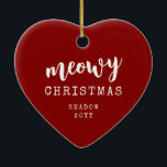 Ornamento De Cerâmica Foto Cat Meowy Christmas Rustic Heart Shape<br><div class="desc">Ornamento de Fotos em Forma de Coração Personalizada com seus gatos ou gatinhos e "Meowy Christmas" e cada nome em um ornamento cerâmico vermelho rustico moderno,  com um único roteiro elegante e combinação de fontes de máquina de escrever.</div>