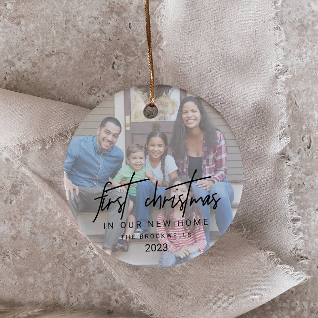 Ornamento De Cerâmica Foto da Caligrafia Whimsical Novo Natal em Casa (Criador carregado)