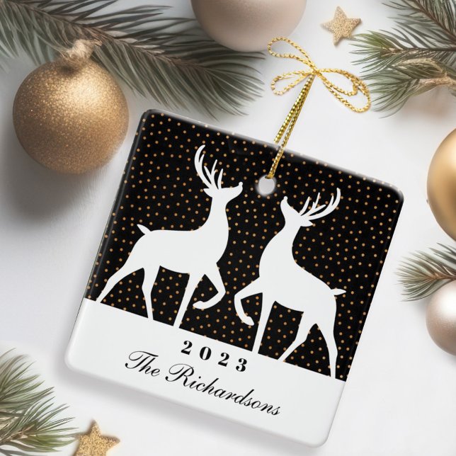 Ornamento De Cerâmica Foto da Família de Joy Reindeer de Confetti Preto  (Black & Gold Confetti Reindeer Joy Family Photo Ceramic Ornament)