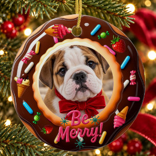 Ornamento De Cerâmica Foto de Cachorro com Donut de Chocolate Be Merry
