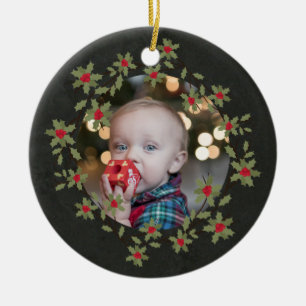 Ornamento De Cerâmica Foto de Coroa de Azevinho de Natal Alegre