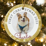 Ornamento De Cerâmica Foto de Natal de Pet Dourada<br><div class="desc">Primeiro ornamento fotográfico de Natal personalizado,  com foto personalizada do animal de estimação,  com o nome e a foto personalizados no fundo das luzes de Natal douradas.</div>