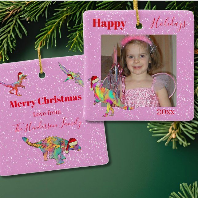 Ornamento De Cerâmica Foto de Natal dos dinossauros rosa personalizado (Personalized girl name christmas dinosaur pink tree ornament )