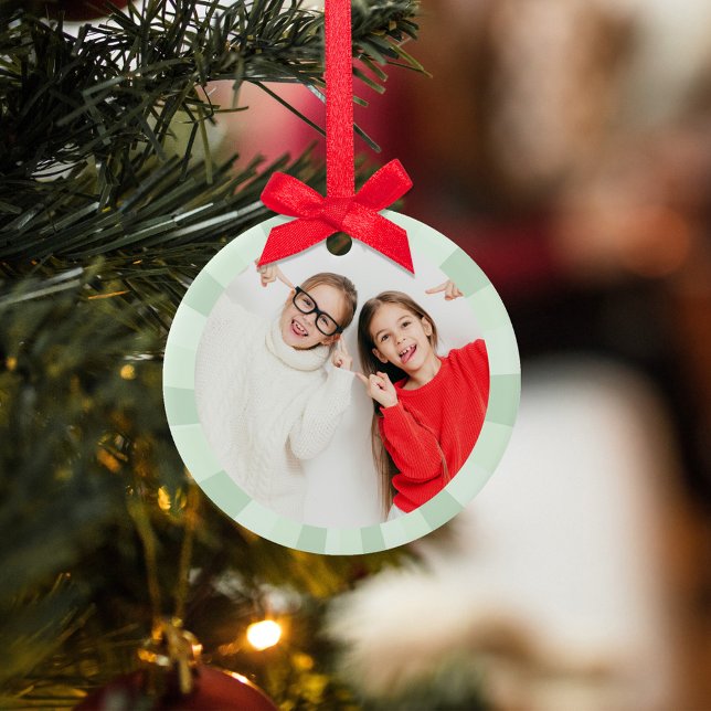 Ornamento De Cerâmica Foto de Natal, linda, diversão sexual (Whimsical green cute photo Christmas ornament.)