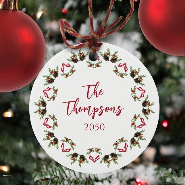 Ornamento De Cerâmica Foto de Natal Red Greenery (Christmas greenery, pine cones, and holly berries mandala custom ceramic ornament. )
