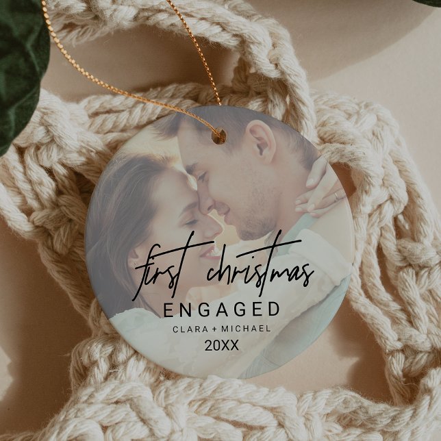 Ornamento De Cerâmica Foto desbotada da caligrafia Whimsical Engajada (Whimsical Calligraphy Faded Photo Engaged Ceramic Ornament)