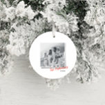 Ornamento De Cerâmica Foto mínima moderna da família de Natal vintage<br><div class="desc">Ornamento de férias de Natal mínimo moderno para vintage indie</div>
