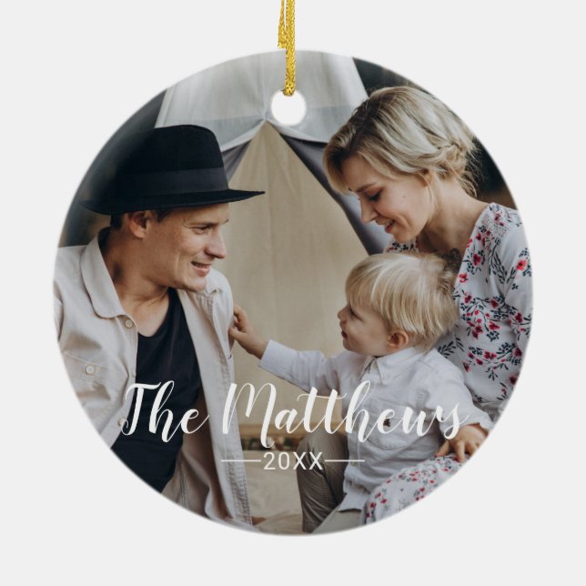 Ornamento De Cerâmica Foto personalizada com nome de família (Traseira)
