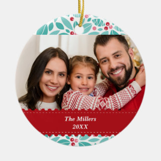 Ornamento De Cerâmica Foto personalizada de Boughes of Holly Red Ribbon