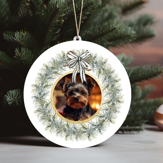Ornamento De Cerâmica Foto personalizada de imagem Dourada Wreath (Wreath Gold Frame Custom Pet Photo Ceramic Ornament)